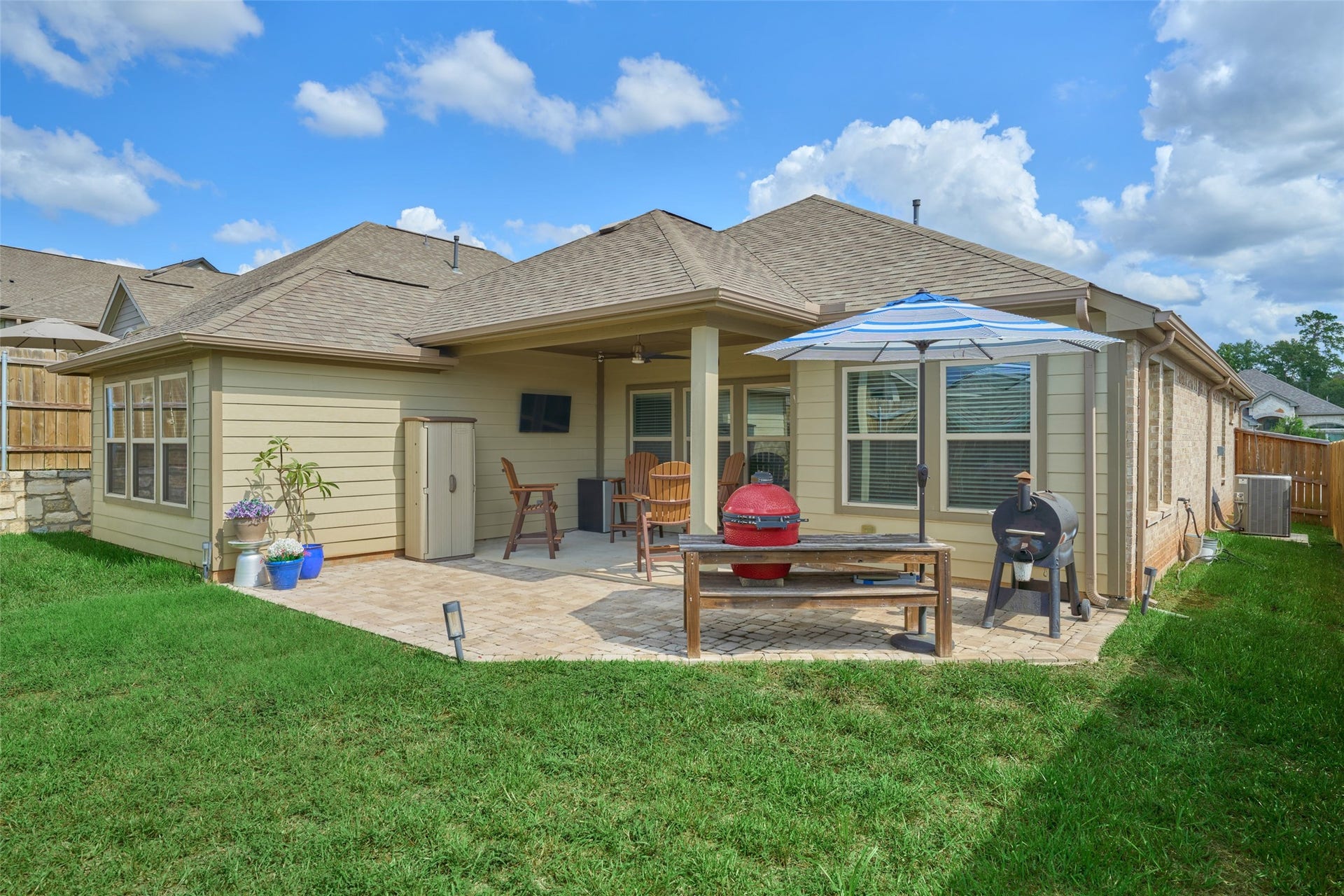 729 Yellow Birch Lane, Conroe, TX 77304 729 Yellow Birch Lane, Conroe, TX 77304
