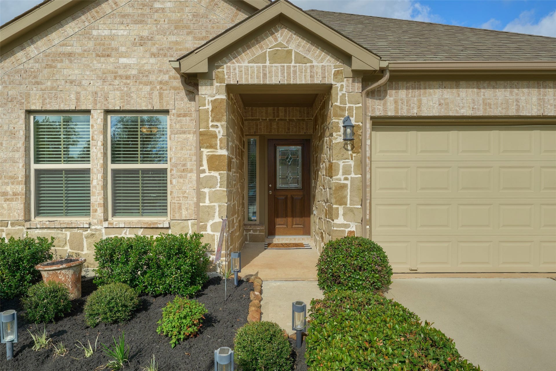 729 Yellow Birch Lane, Conroe, TX 77304 729 Yellow Birch Lane, Conroe, TX 77304