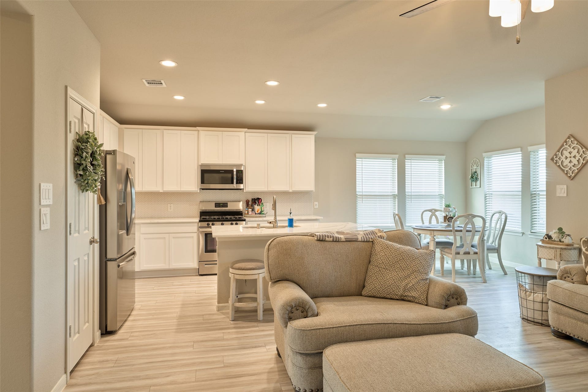 729 Yellow Birch Lane, Conroe, TX 77304 729 Yellow Birch Lane, Conroe, TX 77304