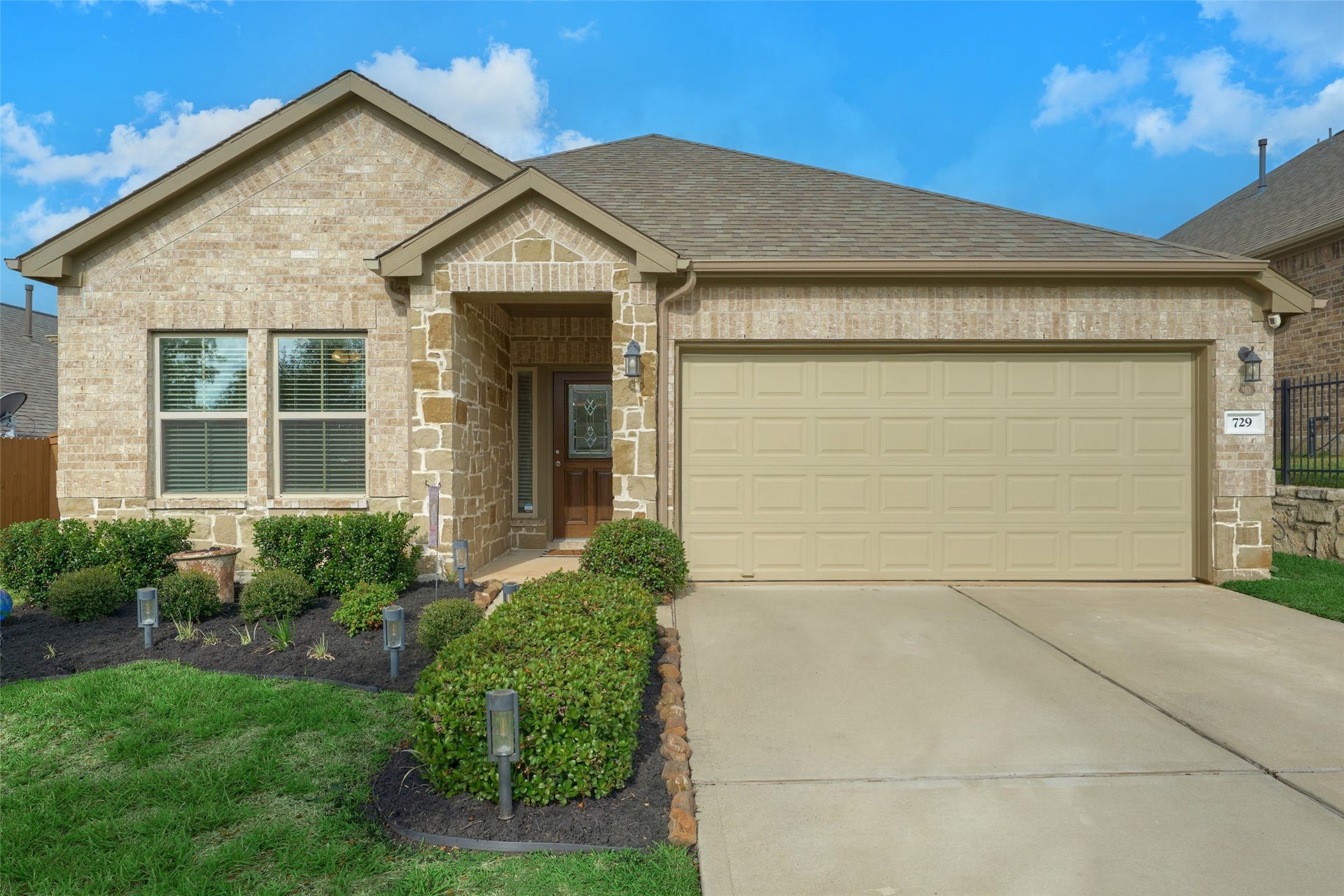 729 Yellow Birch Lane, Conroe, TX 77304 729 Yellow Birch Lane, Conroe, TX 77304