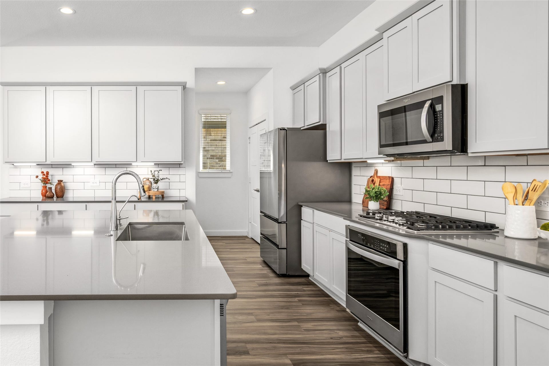 22514 Loreto Costa Lane, Katy, TX 77449 Tons of counter space and room for entertaining