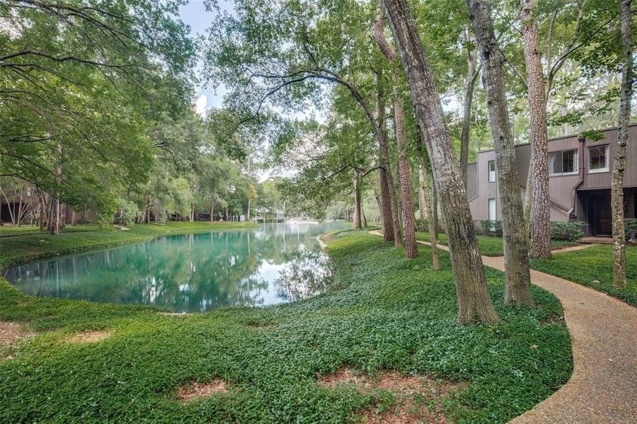 Property photo for 49 Litchfield Lane, Houston, TX