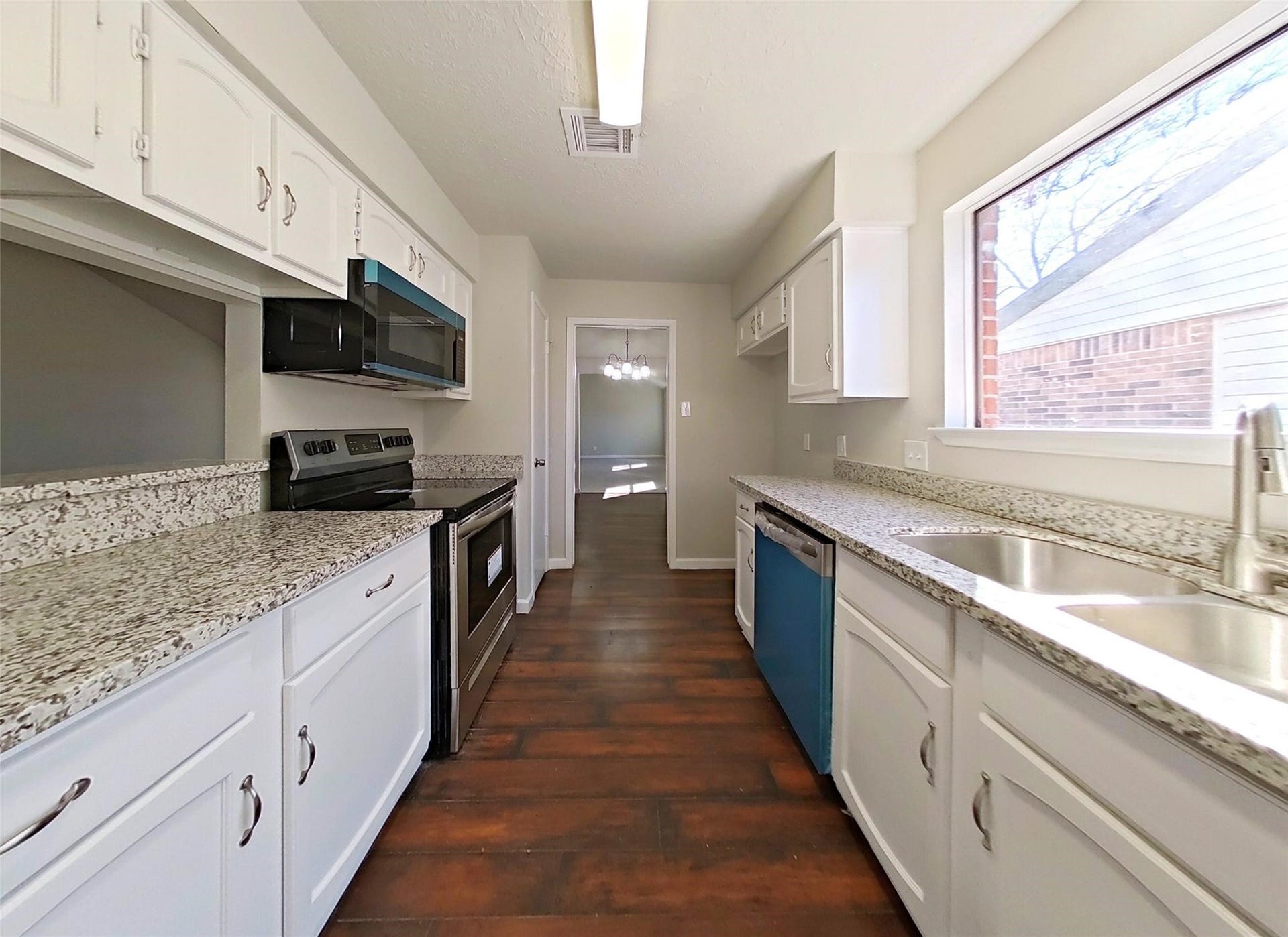 11210 Camphorwood Drive, Houston, TX 77089 11210 Camphorwood Drive, Houston, TX 77089