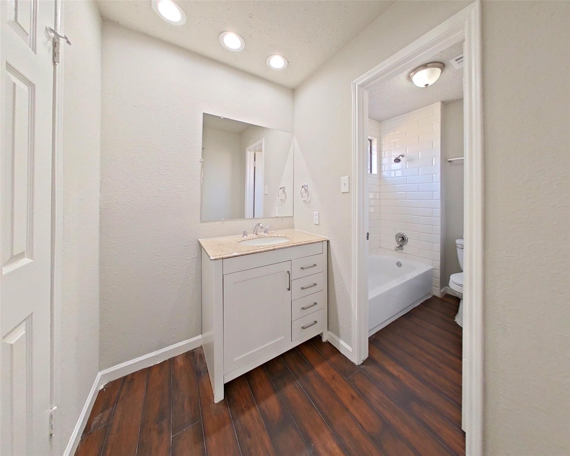 11210 Camphorwood Drive, Houston, TX 77089 11210 Camphorwood Drive, Houston, TX 77089