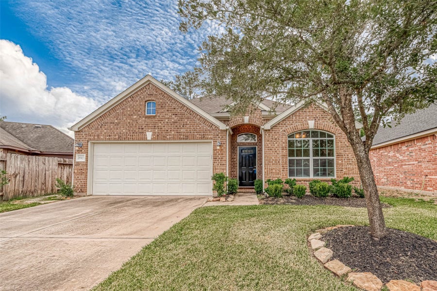 Property photo for 18903 Pinewood Point Lane, Tomball, TX