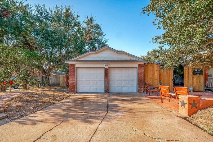 Property photo for 18211 Dinner Creek Drive, Katy, TX