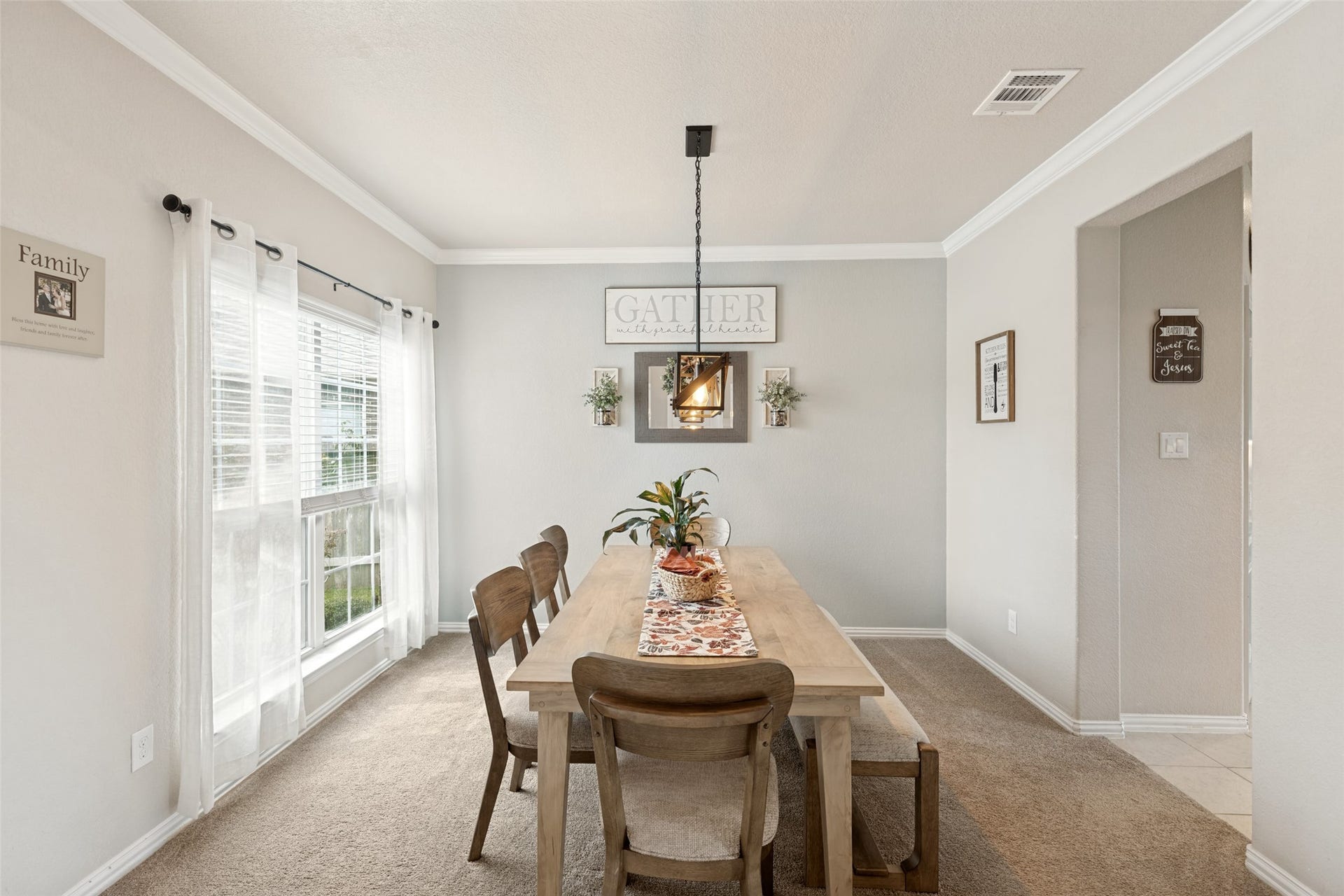337 Burgundy Drive, Alvin, TX 77511 337 Burgundy Drive, Alvin, TX 77511