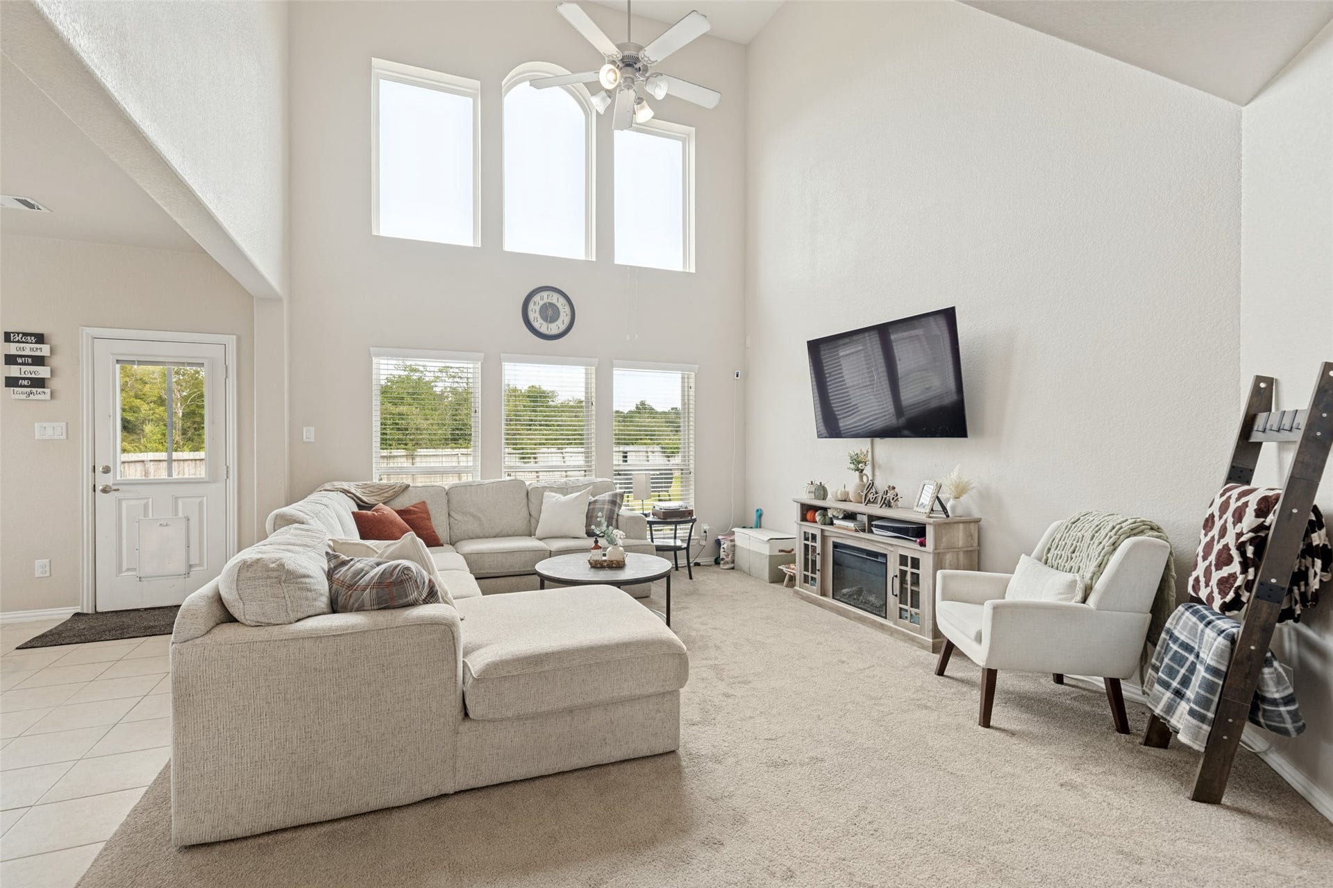 337 Burgundy Drive, Alvin, TX 77511 337 Burgundy Drive, Alvin, TX 77511