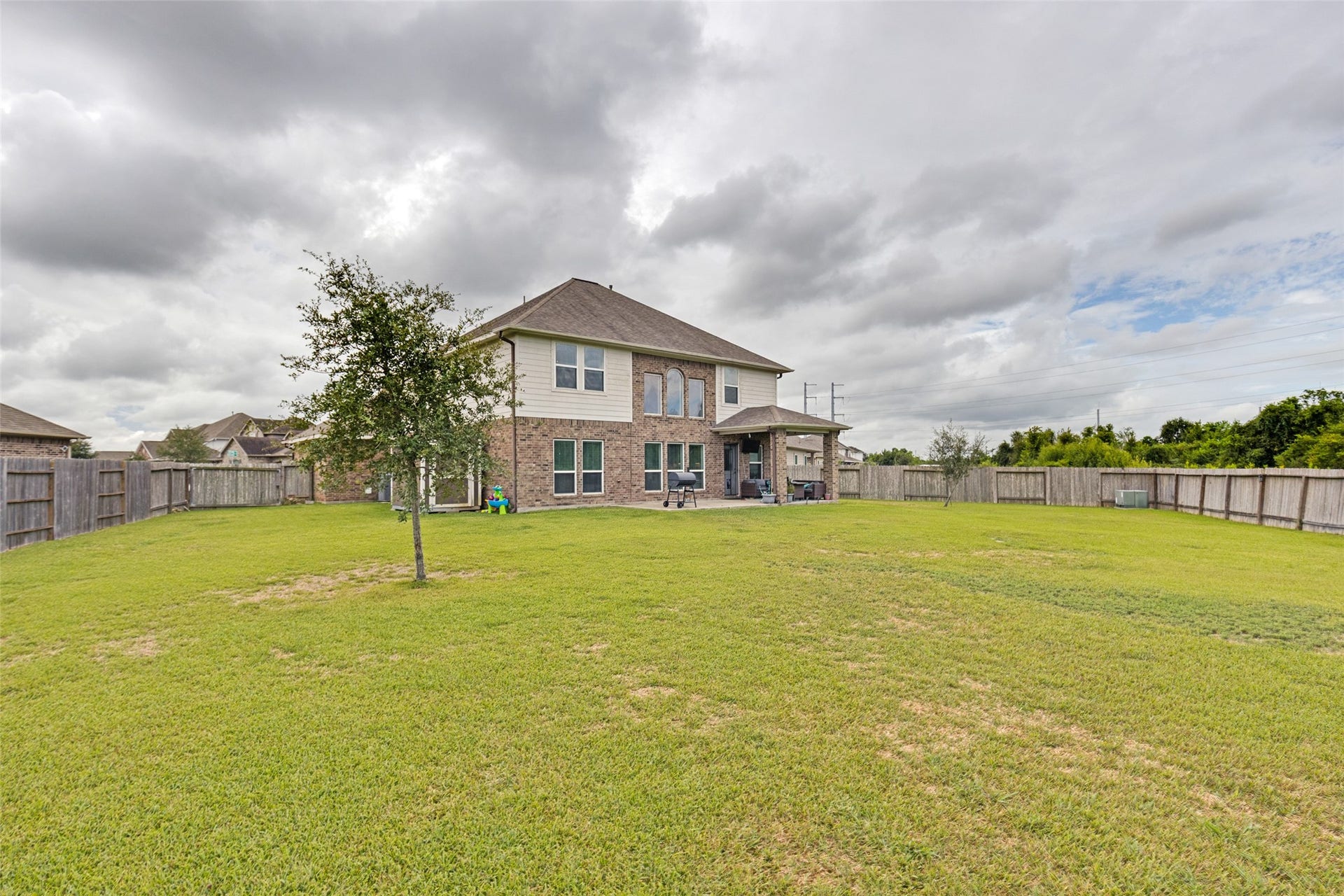 337 Burgundy Drive, Alvin, TX 77511 337 Burgundy Drive, Alvin, TX 77511