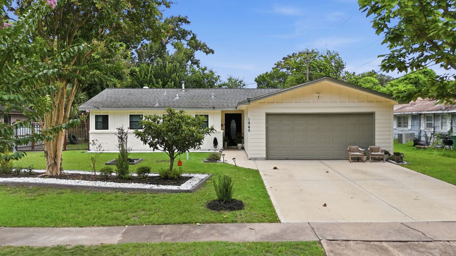 Property photo for 1845 Westcrest Drive, Houston, TX