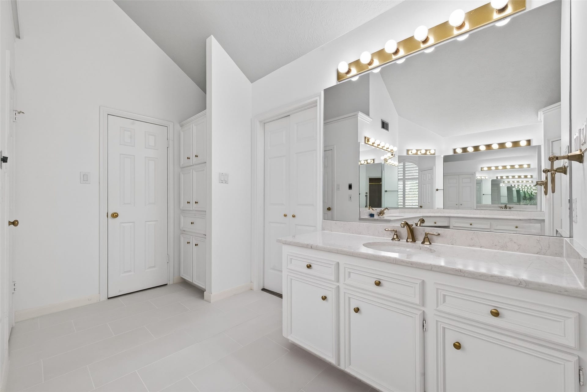 3403 Driftwood Court, Sugar Land, TX 77478 3403 Driftwood Court, Sugar Land, TX 77478