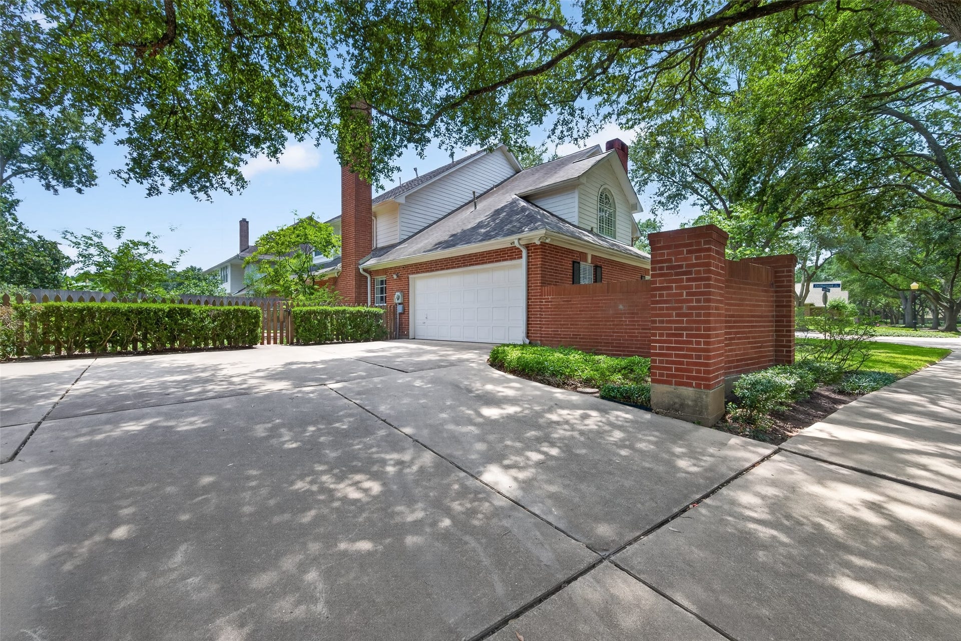 3403 Driftwood Court, Sugar Land, TX 77478 3403 Driftwood Court, Sugar Land, TX 77478