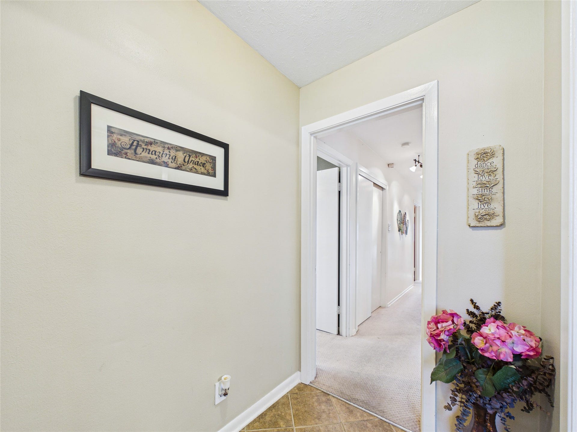858 Shawnee Street, Houston, TX 77034 858 Shawnee Street, Houston, TX 77034