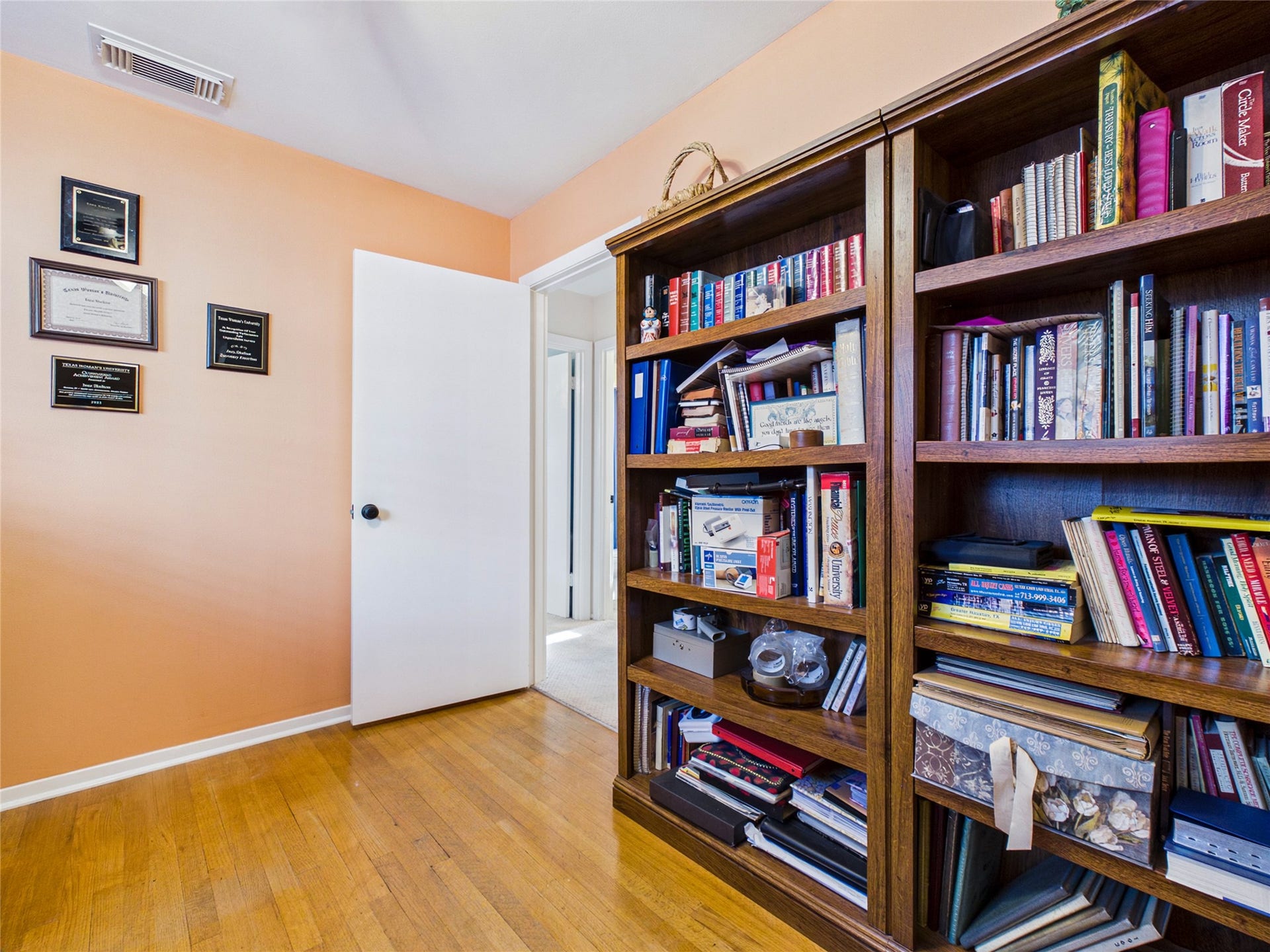 858 Shawnee Street, Houston, TX 77034 858 Shawnee Street, Houston, TX 77034
