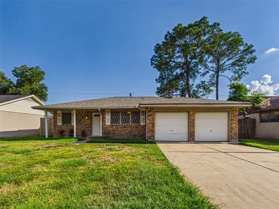 Property photo for 858 Shawnee Street, Houston, TX