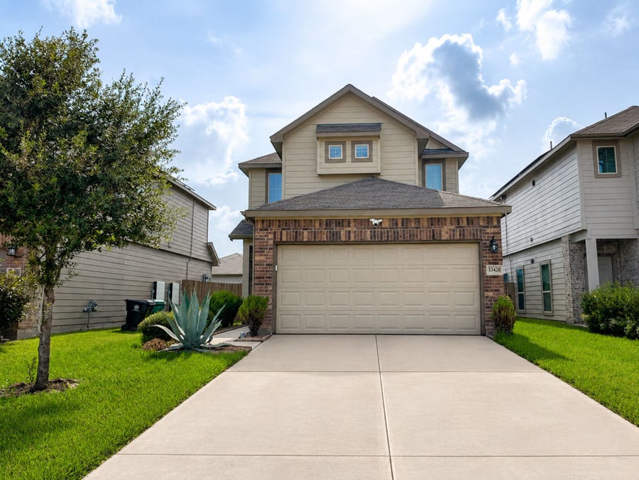 Property photo for 13428 Merryville Harrogate Lane, Houston, TX