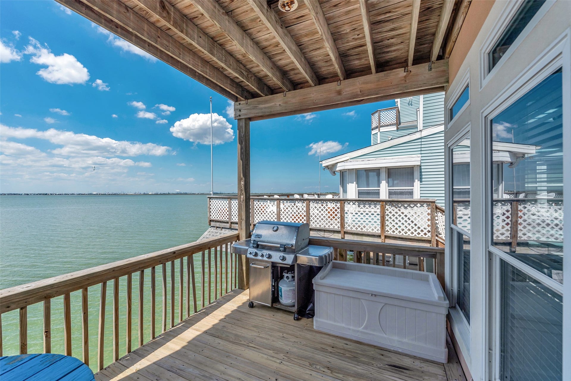 247 Isles End Road, Tiki Island, TX 77554 247 Isles End Road, Tiki Island, TX 77554
