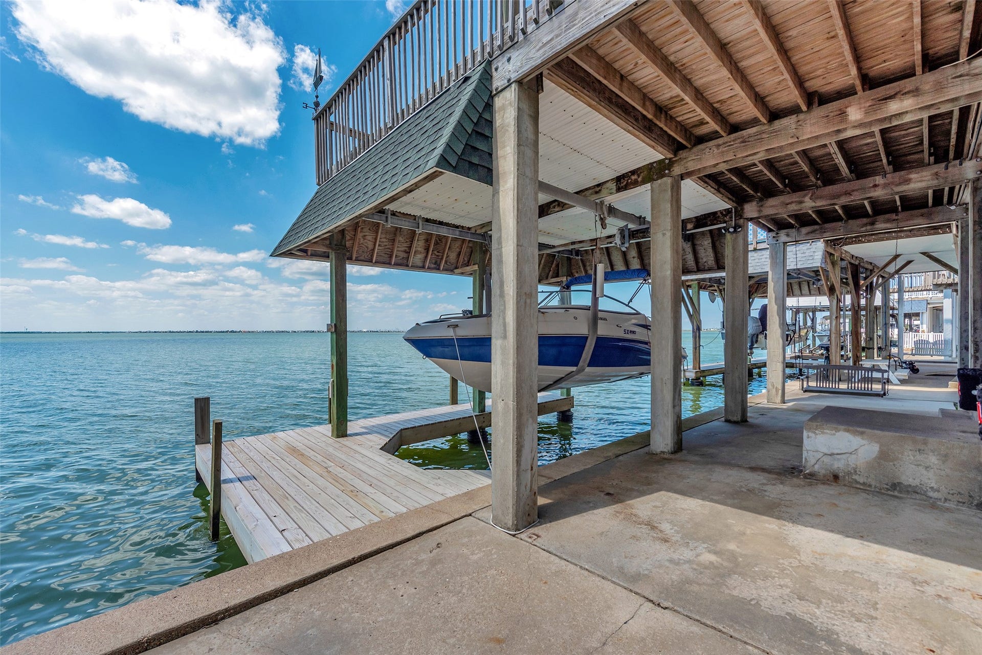 247 Isles End Road, Tiki Island, TX 77554 247 Isles End Road, Tiki Island, TX 77554