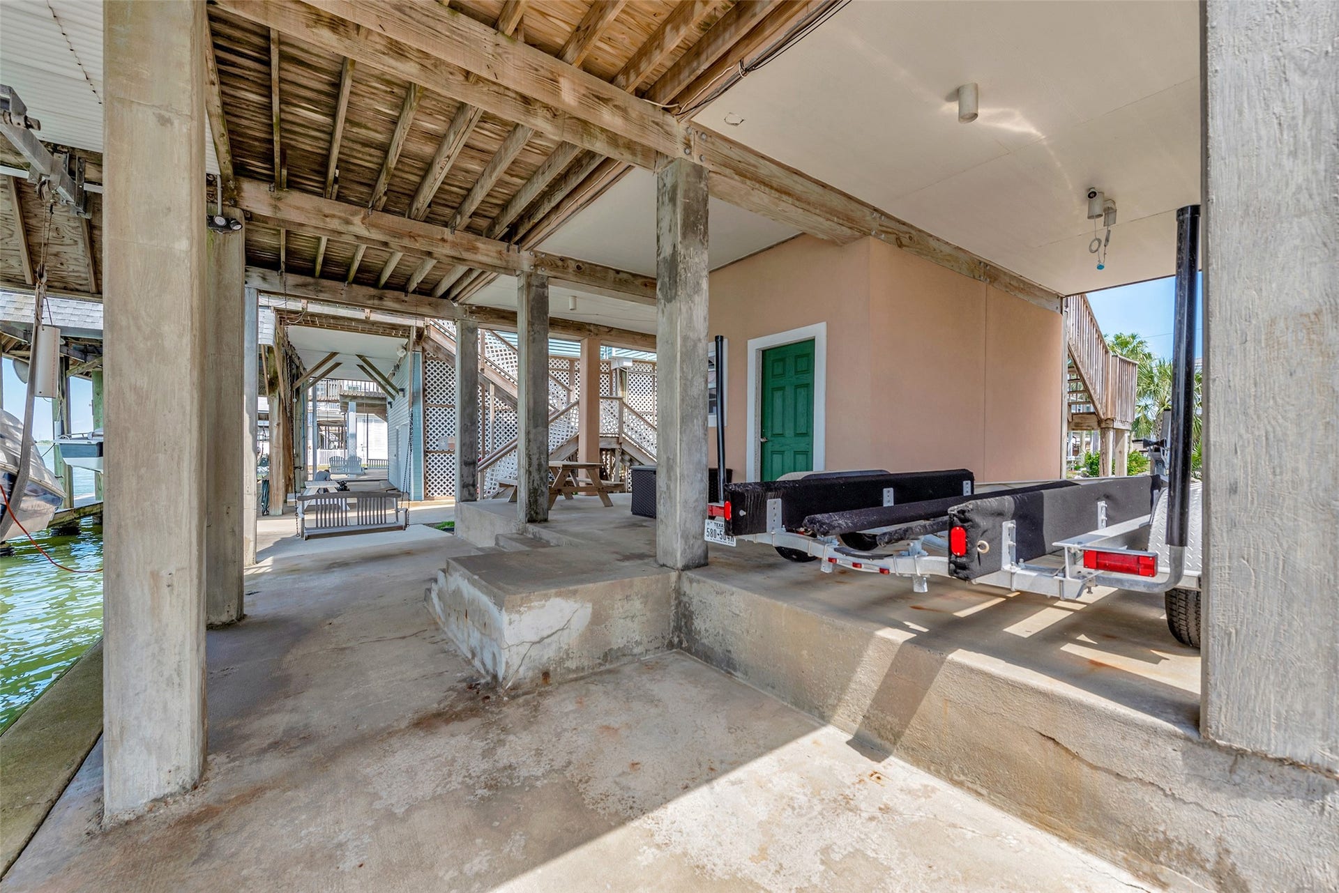 247 Isles End Road, Tiki Island, TX 77554 247 Isles End Road, Tiki Island, TX 77554