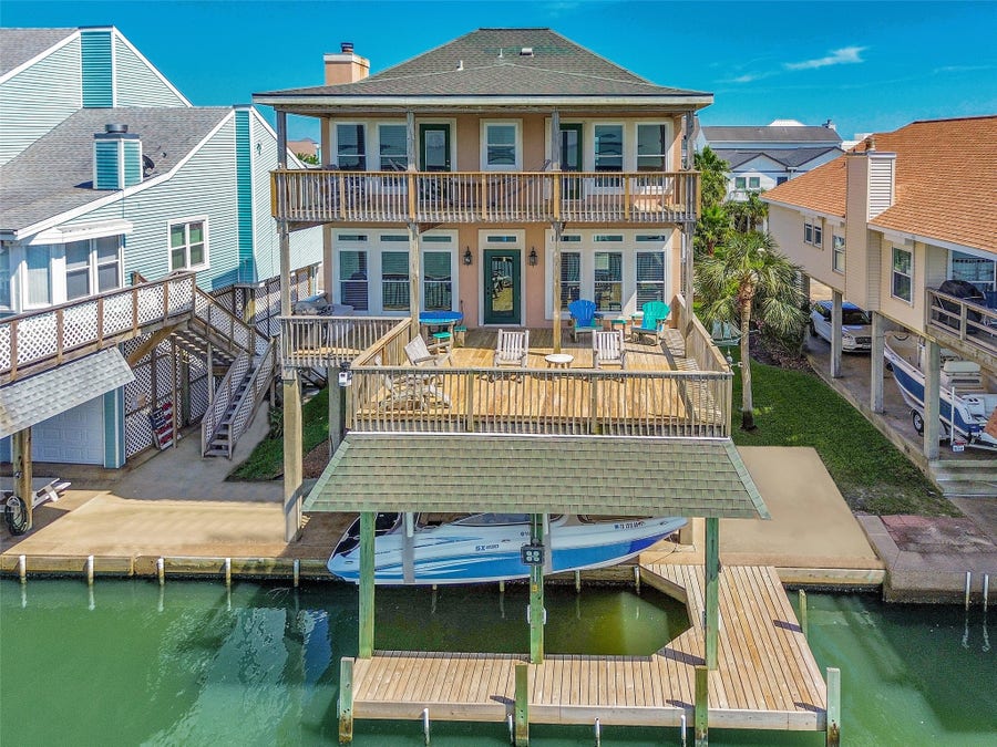 Property photo for 247 Isles End Road, Tiki Island, TX