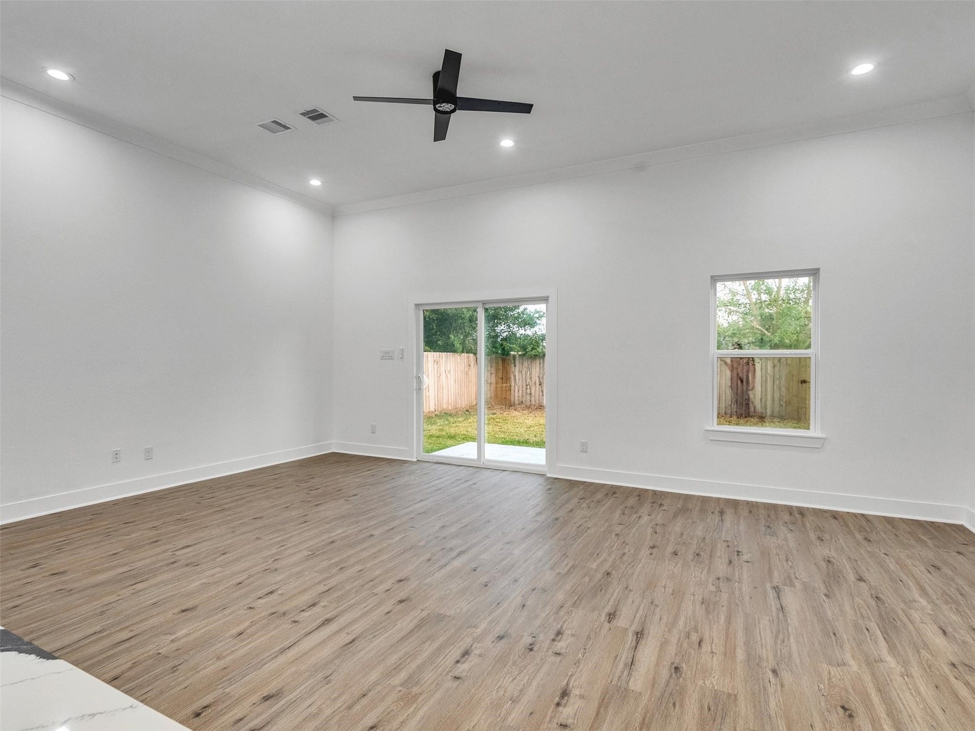 5013 Longmeadow Street, #A/B, Houston, TX 77033 5013 Longmeadow Street, #A/B, Houston, TX 77033