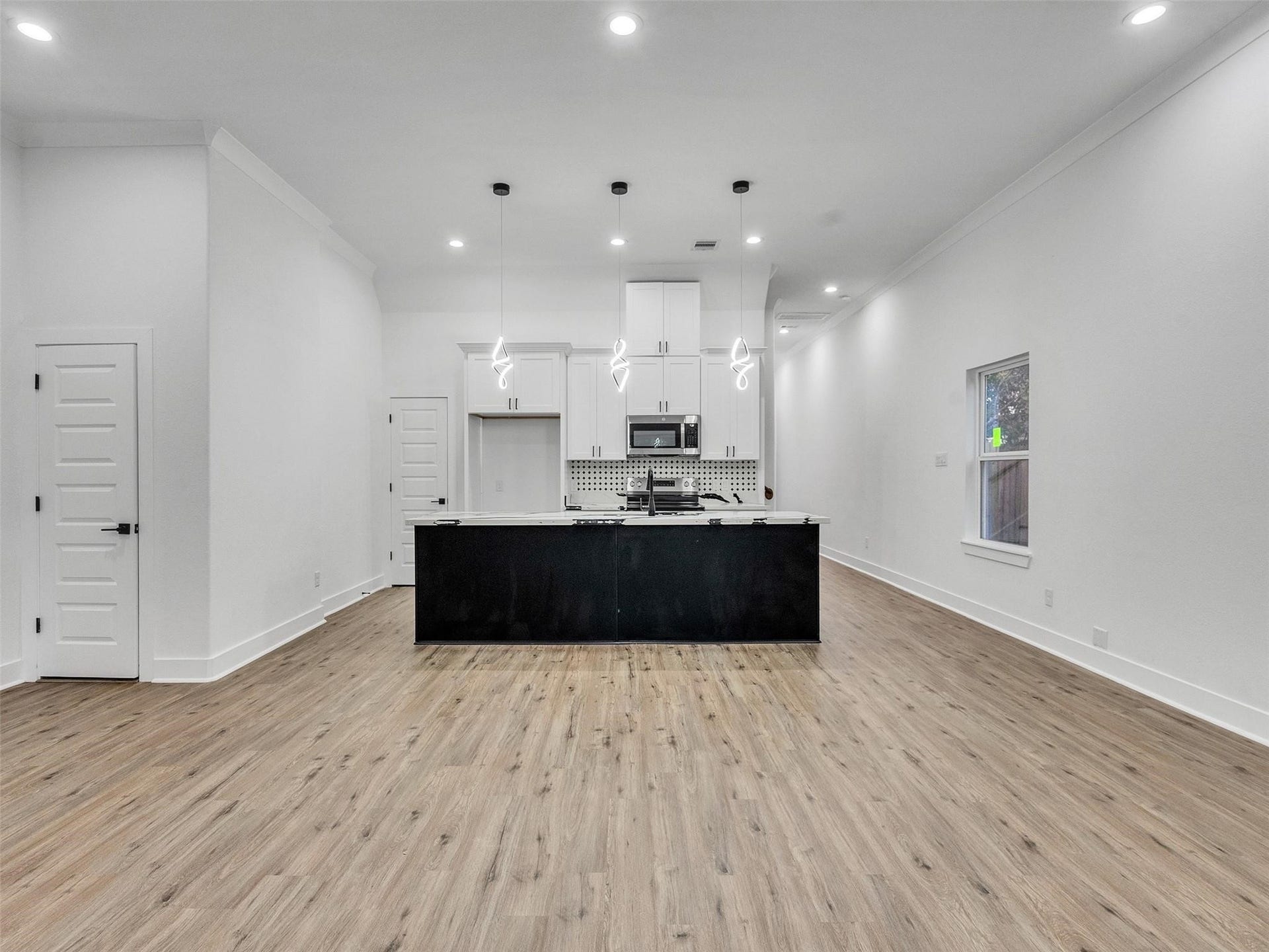 5013 Longmeadow Street, #A/B, Houston, TX 77033 5013 Longmeadow Street, #A/B, Houston, TX 77033