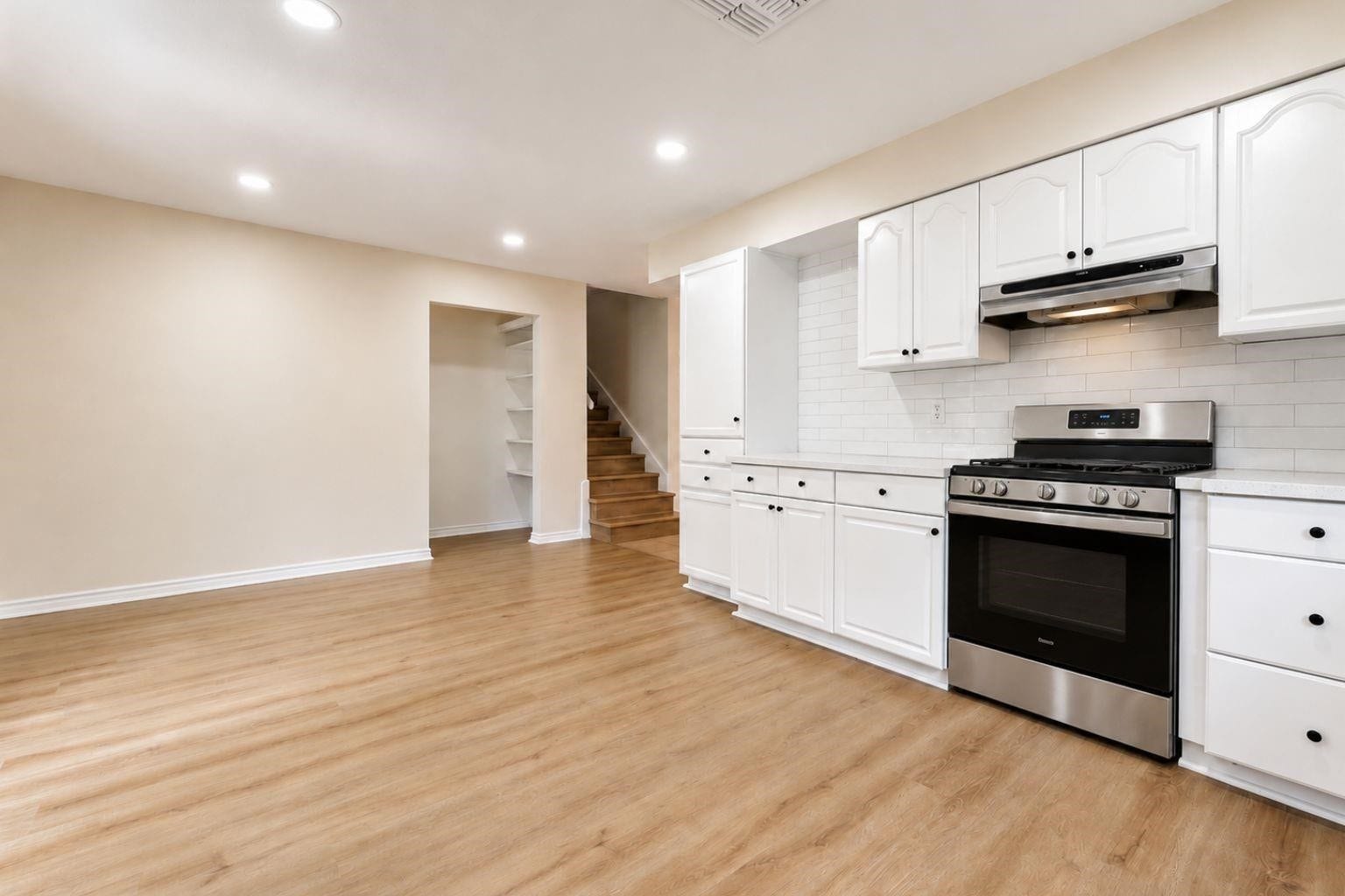 25027 Barmby Drive, Spring, TX 77389 25027 Barmby Drive, Spring, TX 77389