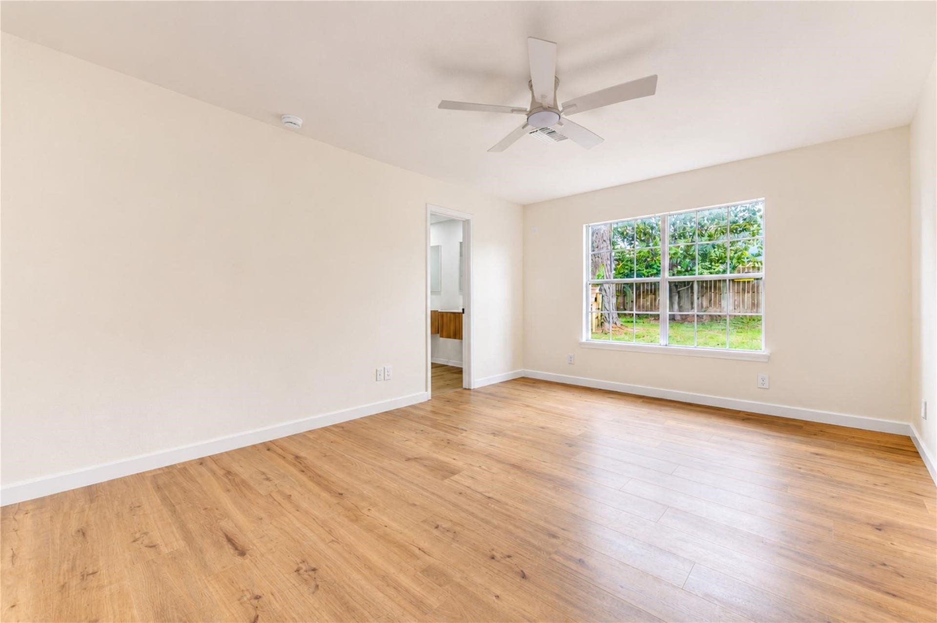 25027 Barmby Drive, Spring, TX 77389 25027 Barmby Drive, Spring, TX 77389
