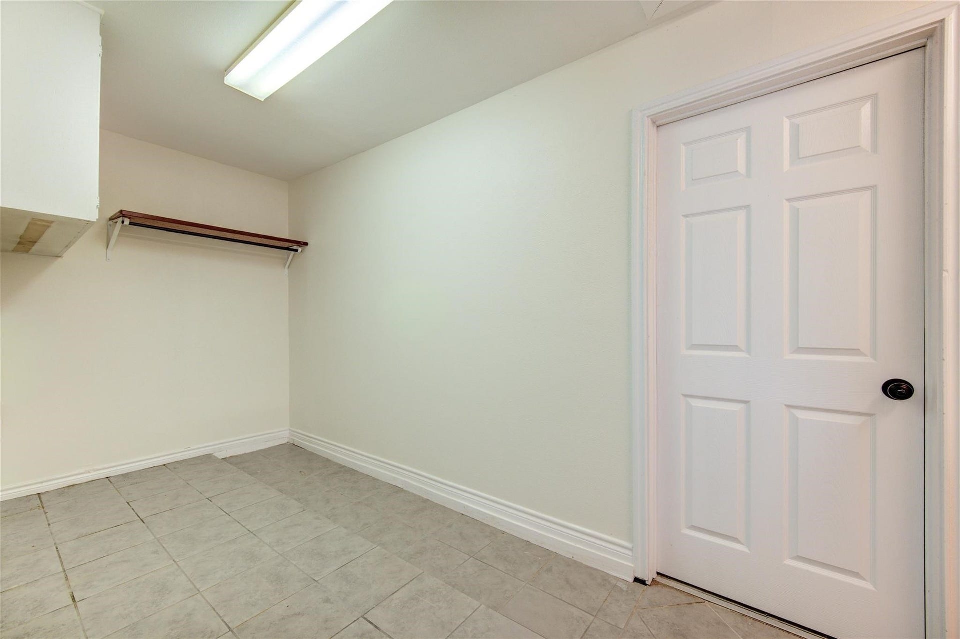 25027 Barmby Drive, Spring, TX 77389 25027 Barmby Drive, Spring, TX 77389