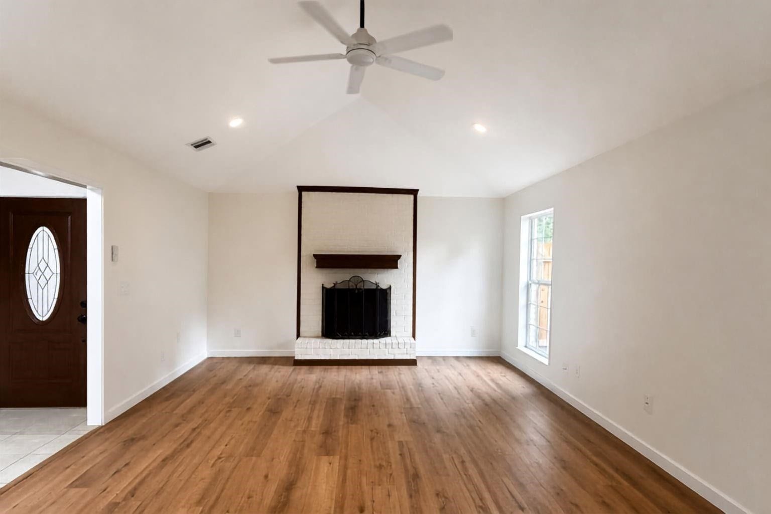 25027 Barmby Drive, Spring, TX 77389 25027 Barmby Drive, Spring, TX 77389