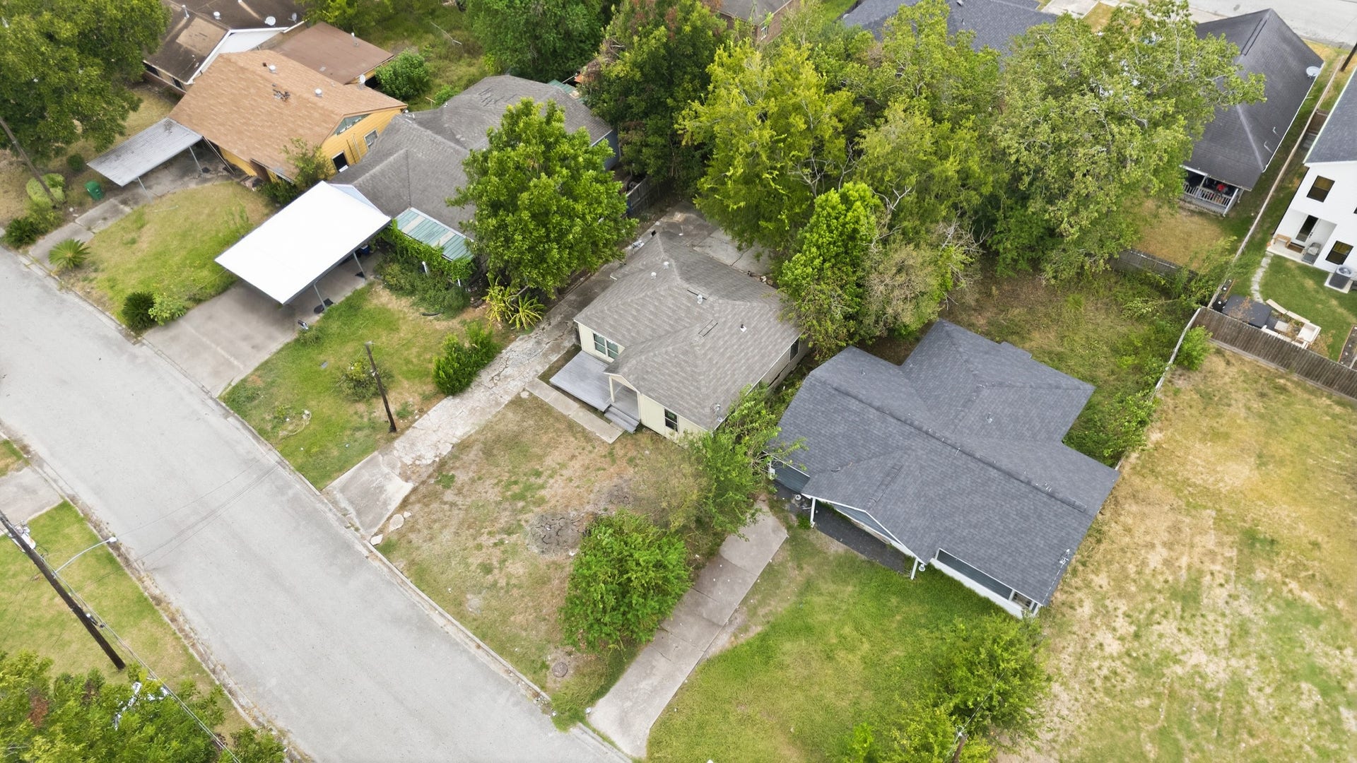 3525 Dreyfus Street, Houston, TX 77021 3525 Dreyfus Street, Houston, TX 77021