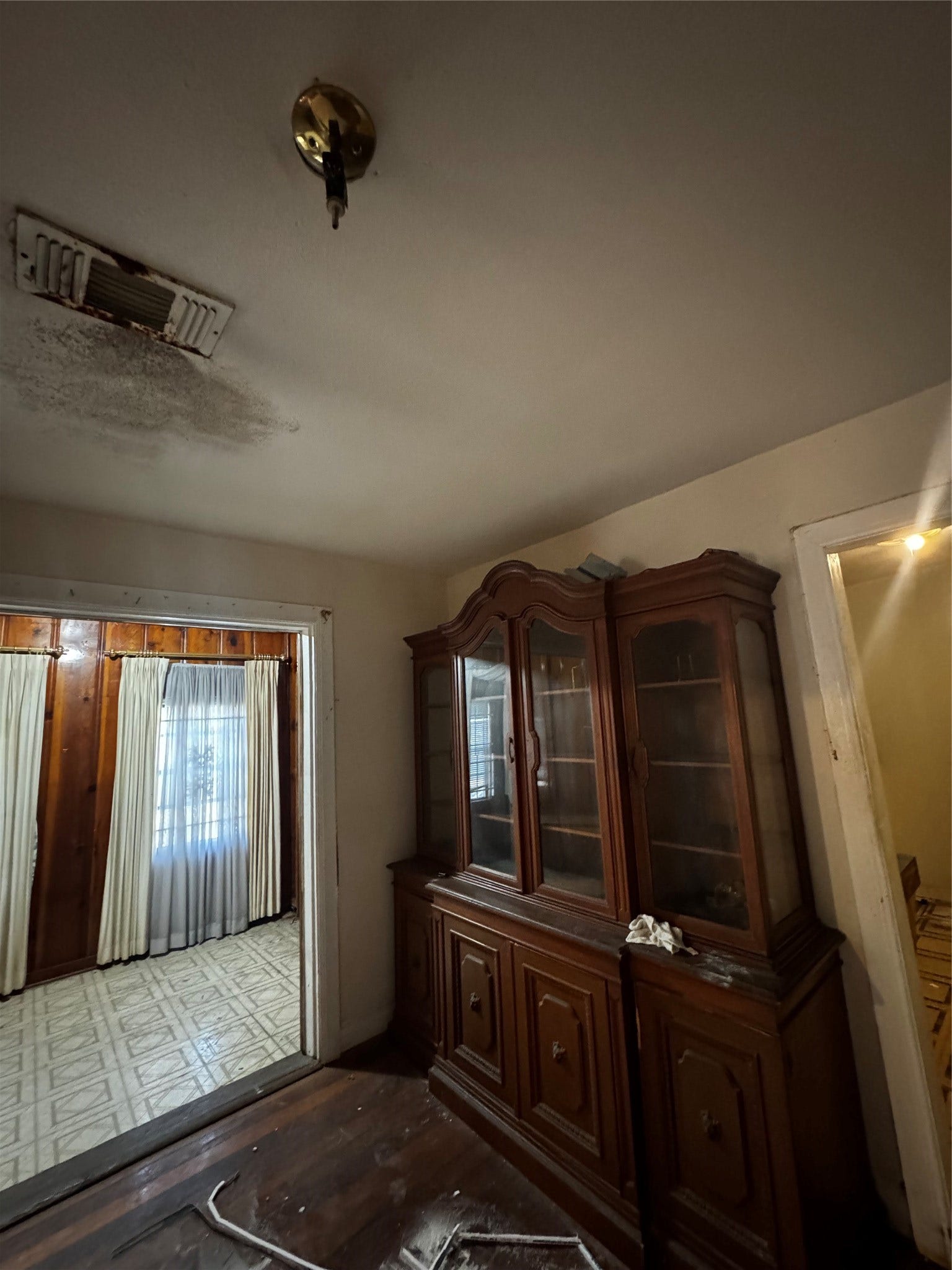 7119 Ley Road, Houston, TX 77028 7119 Ley Road, Houston, TX 77028