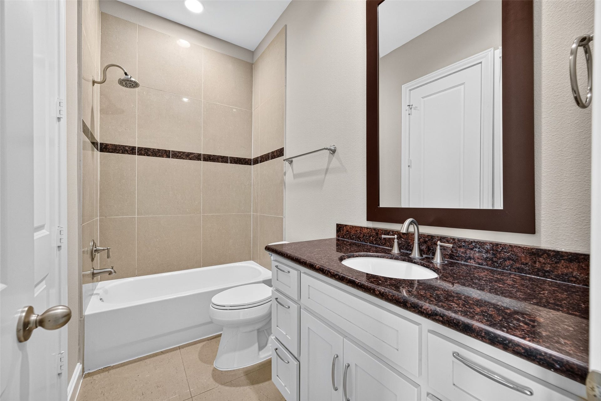 9948 Woodwind Lane N, Houston, TX 77025 9948 Woodwind Lane N, Houston, TX 77025