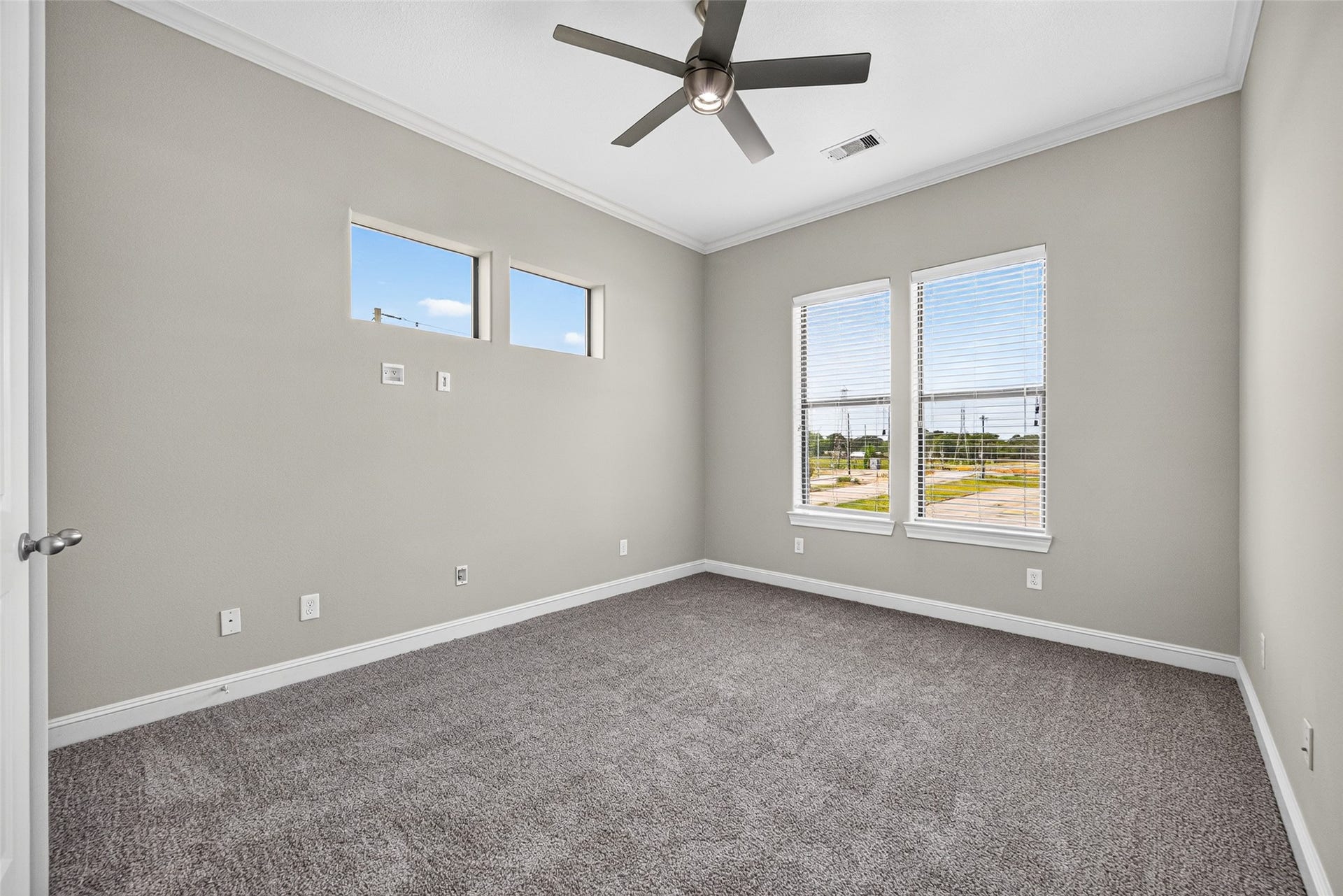9948 Woodwind Lane N, Houston, TX 77025 9948 Woodwind Lane N, Houston, TX 77025