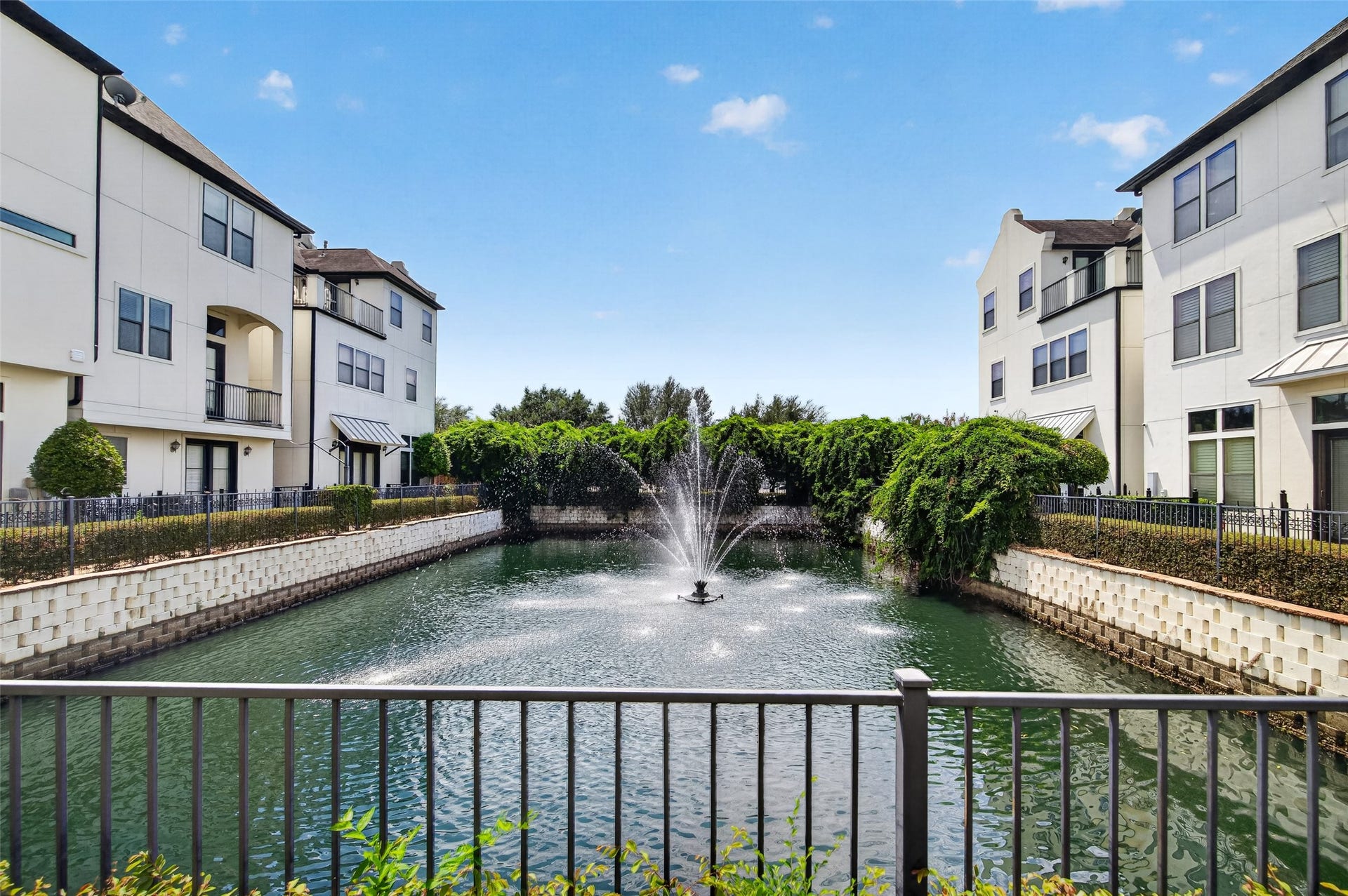 9948 Woodwind Lane N, Houston, TX 77025 9948 Woodwind Lane N, Houston, TX 77025