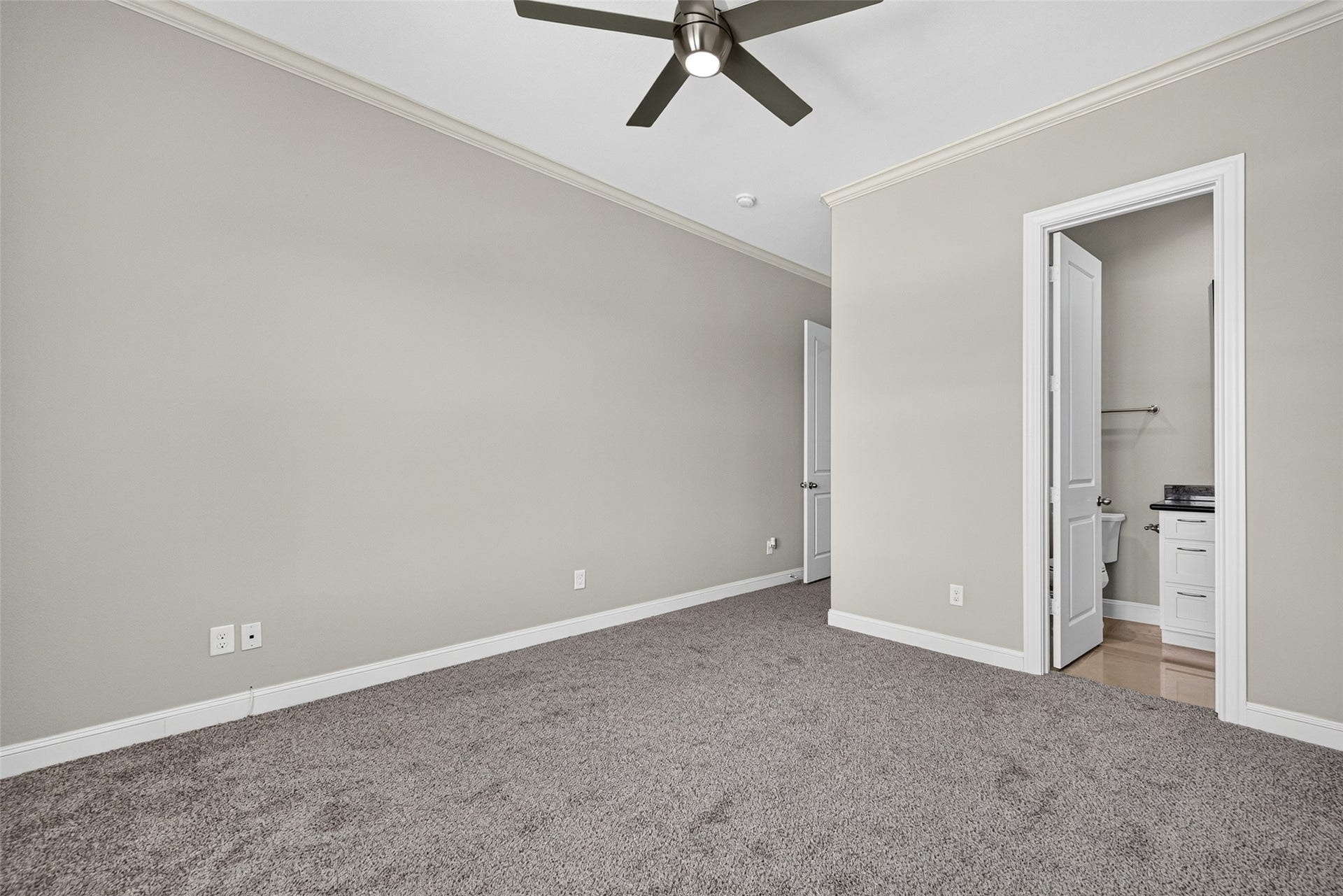 9948 Woodwind Lane N, Houston, TX 77025 9948 Woodwind Lane N, Houston, TX 77025