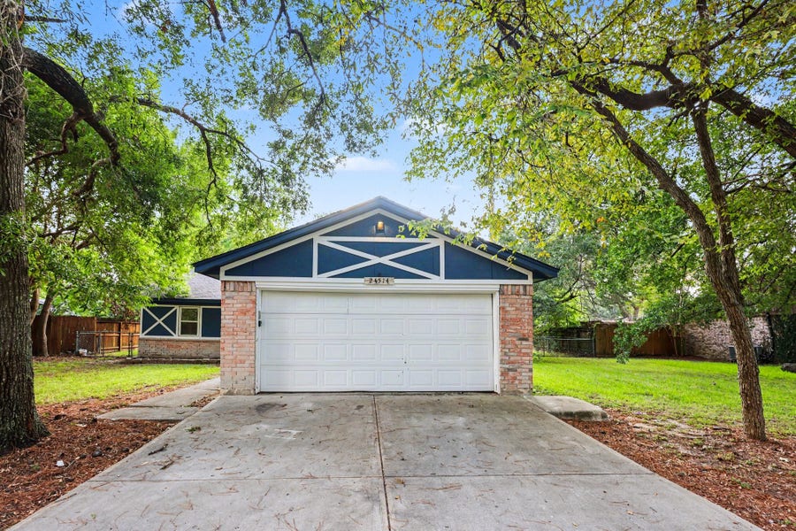Property photo for 24514 Red Deer Drive, Houston, TX