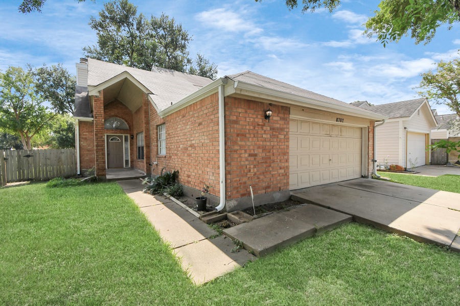 Property photo for 8707 Kalewood Drive, Houston, TX