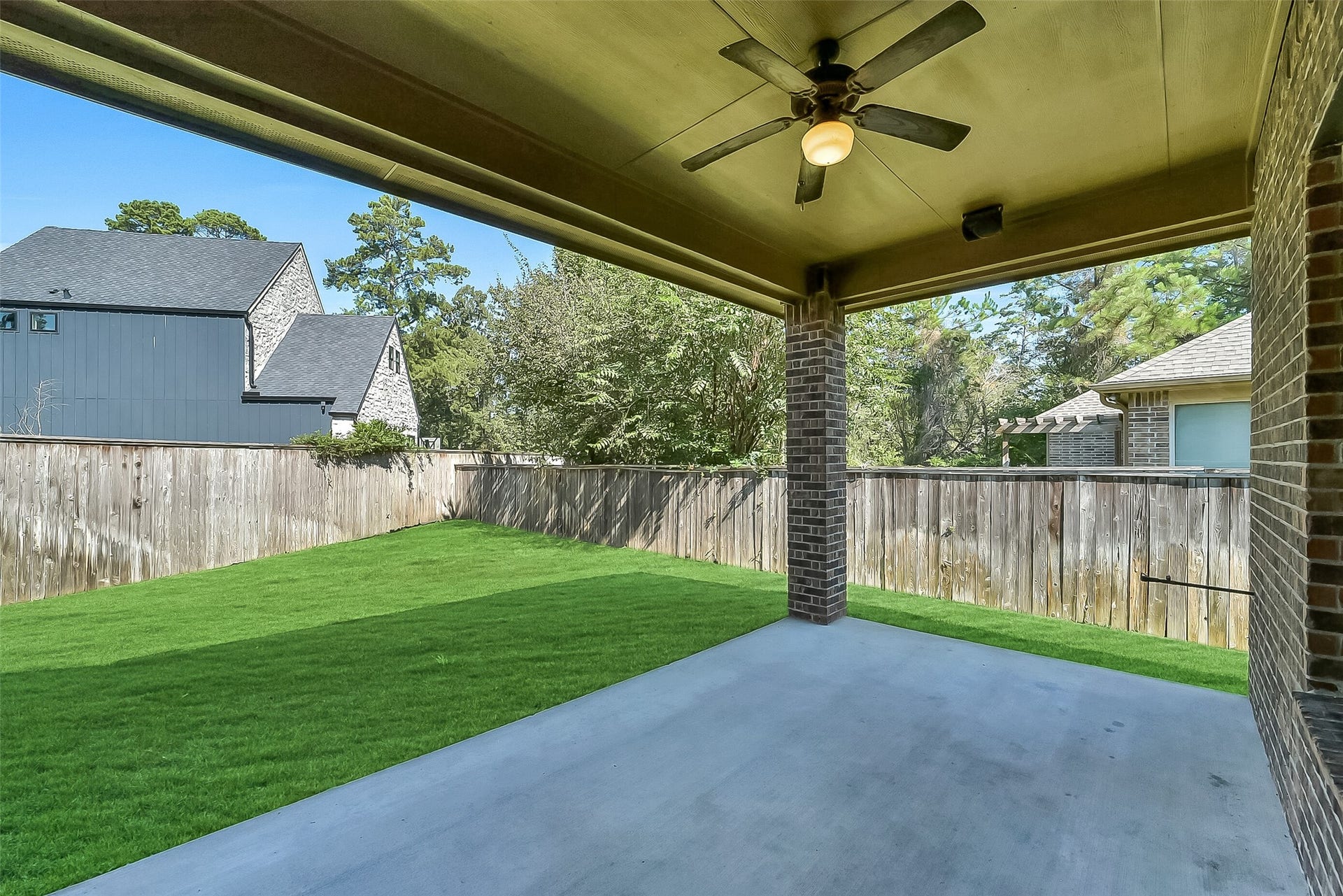 95 S Greenprint Circle, Tomball, TX 77375 95 S Greenprint Circle, Tomball, TX 77375