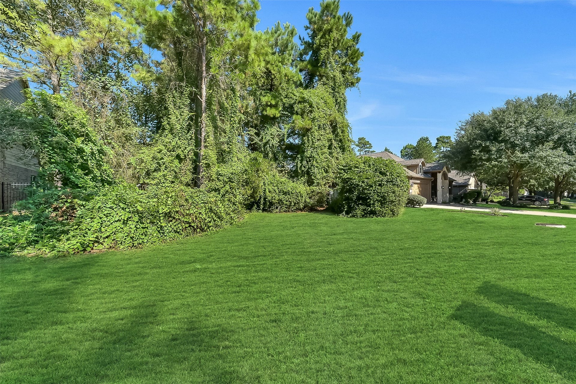 95 S Greenprint Circle, Tomball, TX 77375 95 S Greenprint Circle, Tomball, TX 77375