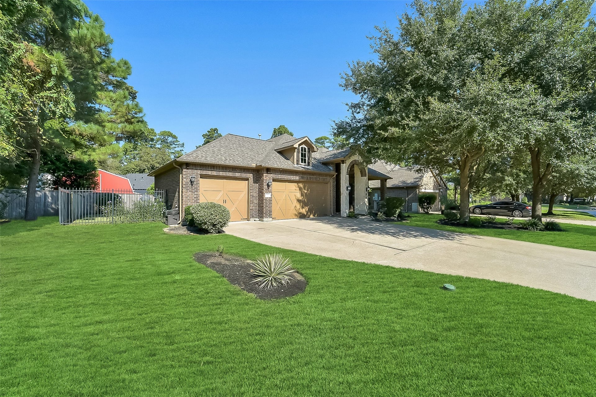 95 S Greenprint Circle, Tomball, TX 77375 95 S Greenprint Circle, Tomball, TX 77375