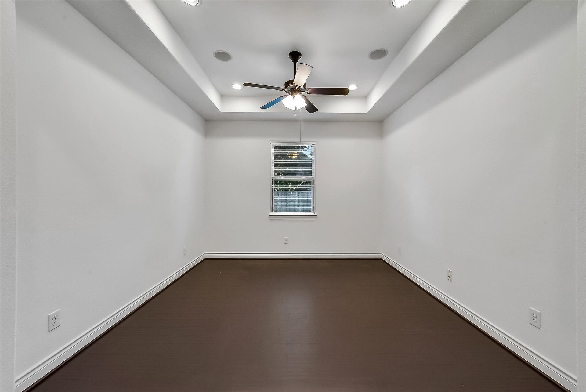 95 S Greenprint Circle, Tomball, TX 77375 95 S Greenprint Circle, Tomball, TX 77375