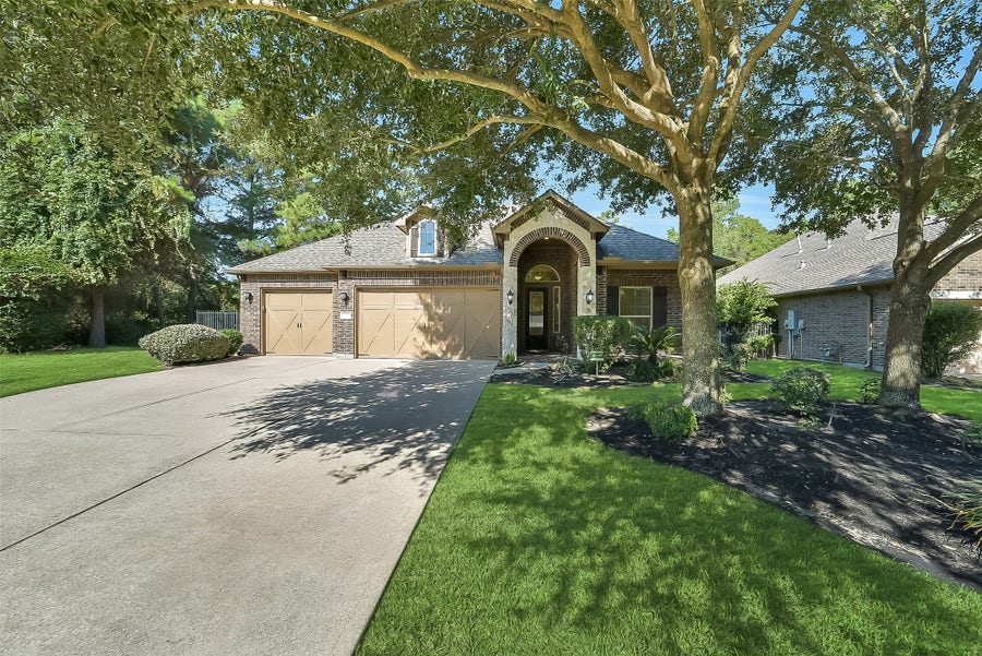 Property photo for 95 S Greenprint Circle, Tomball, TX