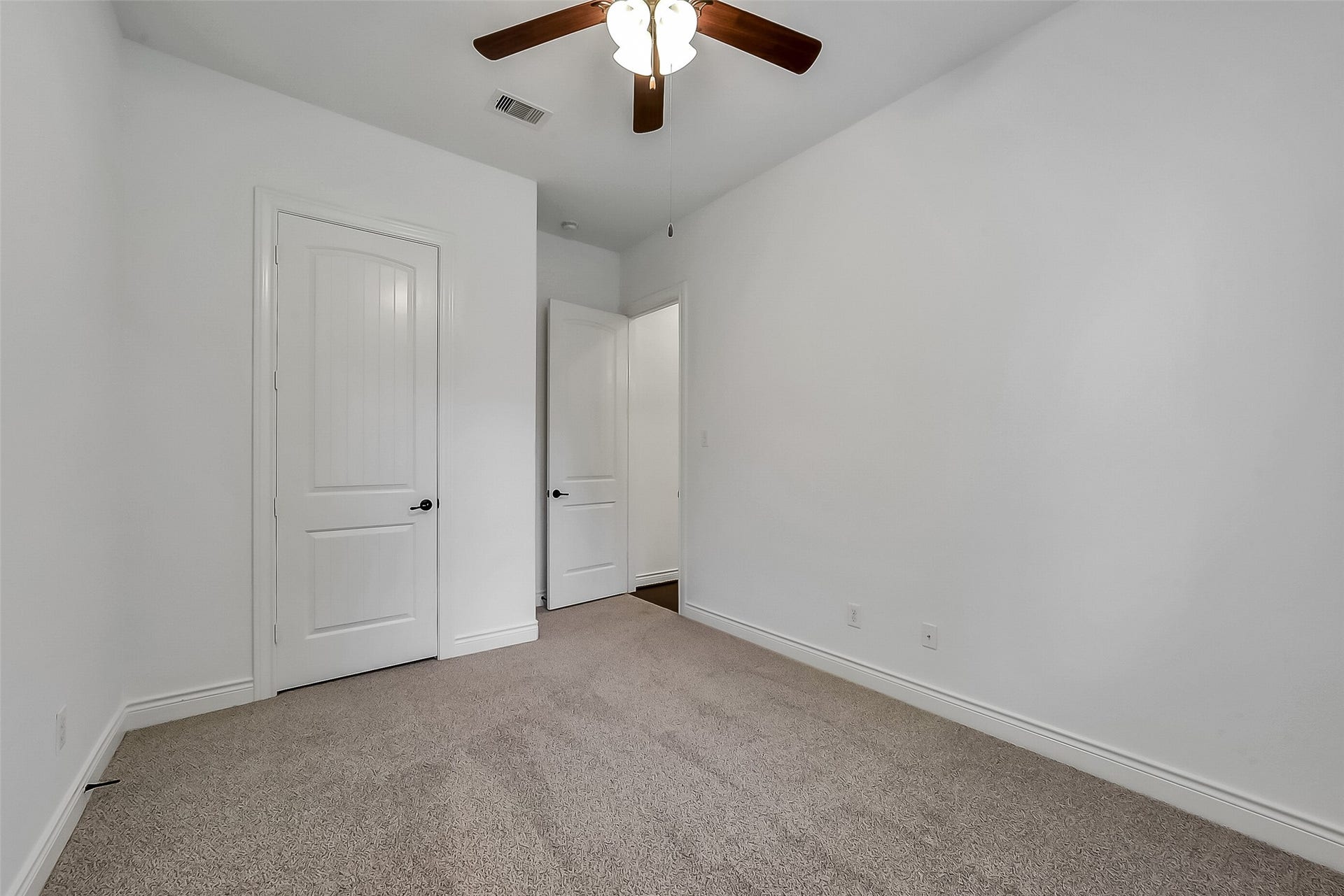 95 S Greenprint Circle, Tomball, TX 77375 95 S Greenprint Circle, Tomball, TX 77375