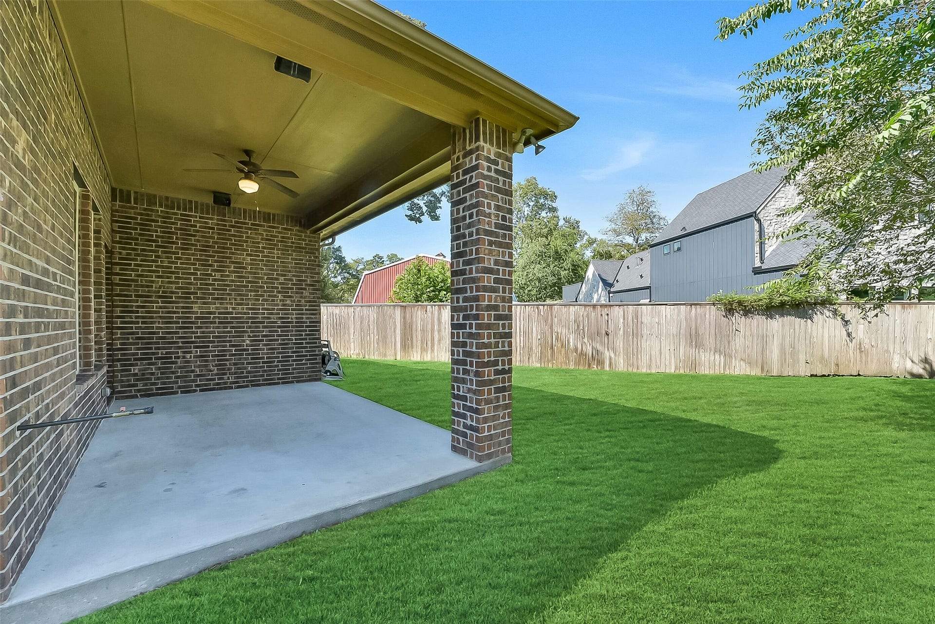 95 S Greenprint Circle, Tomball, TX 77375 95 S Greenprint Circle, Tomball, TX 77375