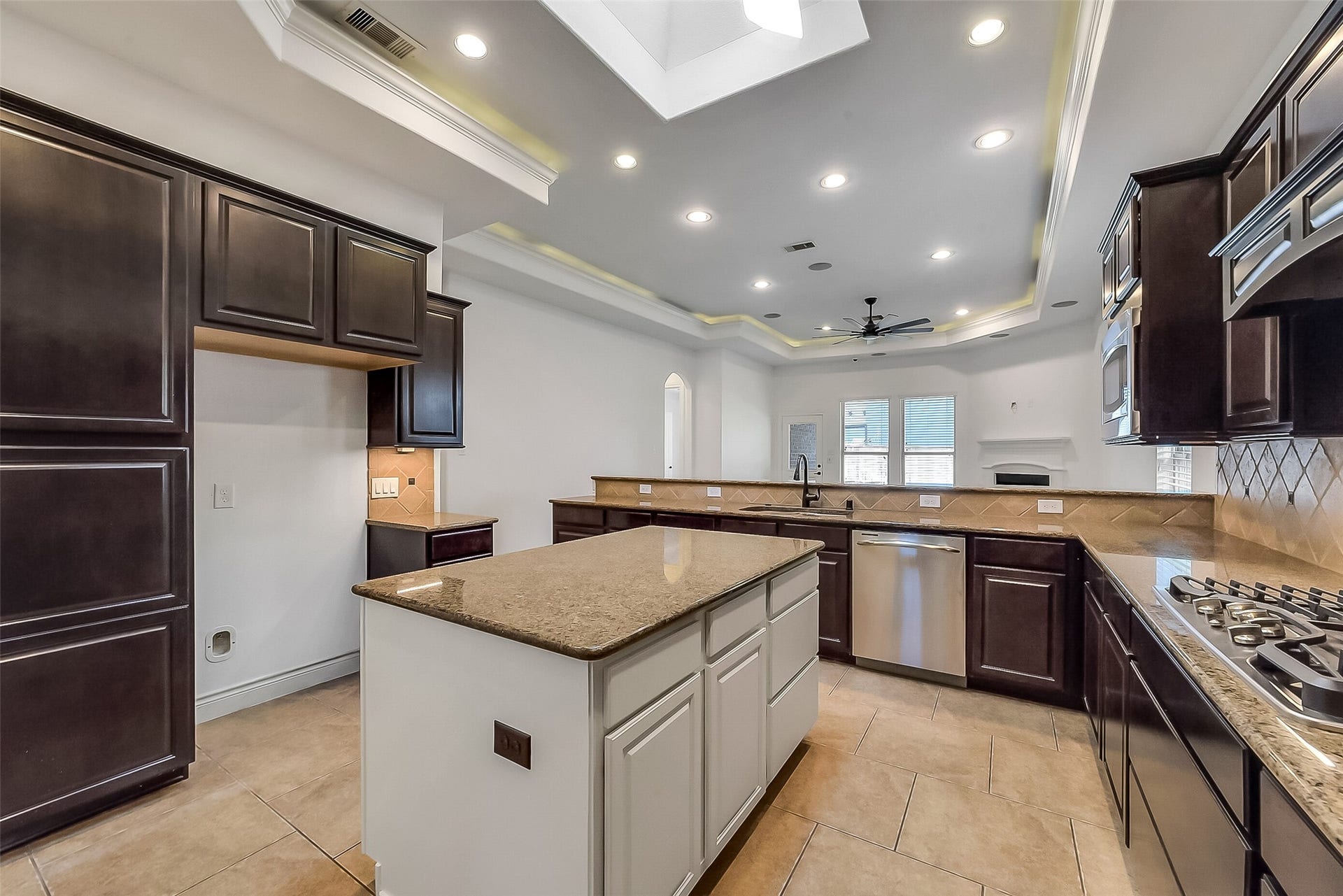 95 S Greenprint Circle, Tomball, TX 77375 95 S Greenprint Circle, Tomball, TX 77375