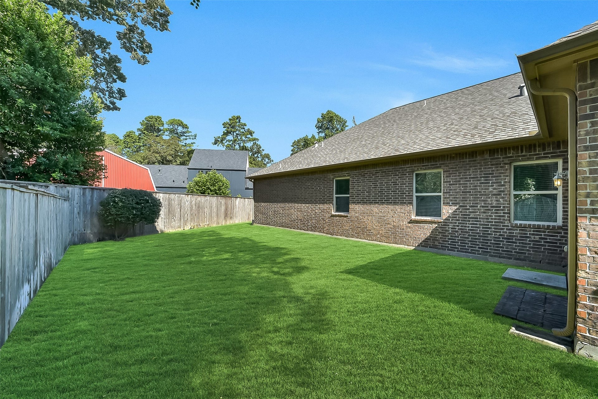 95 S Greenprint Circle, Tomball, TX 77375 95 S Greenprint Circle, Tomball, TX 77375
