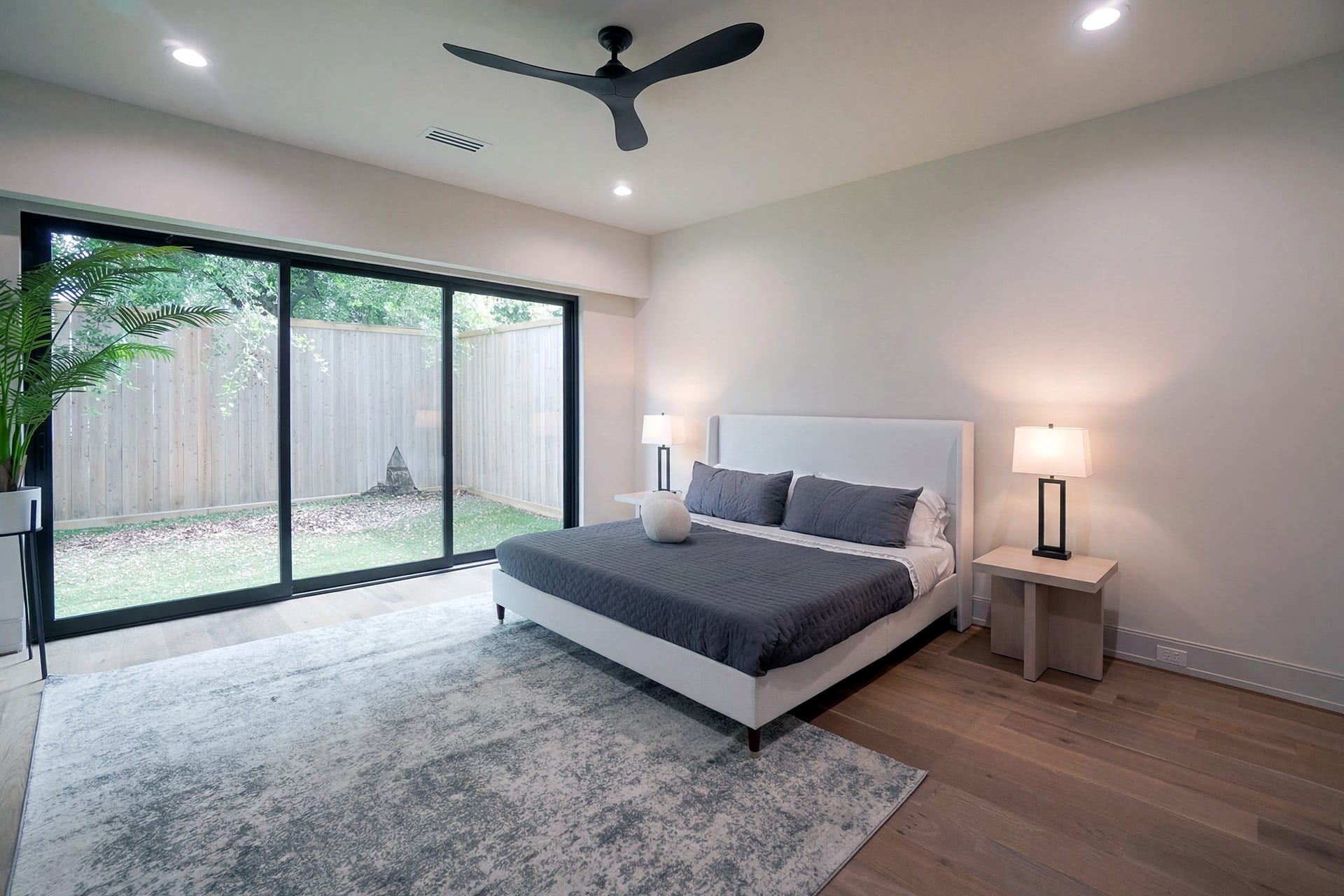 1517 McDuffie Street, Houston, TX 77019 1517 McDuffie Street, Houston, TX 77019