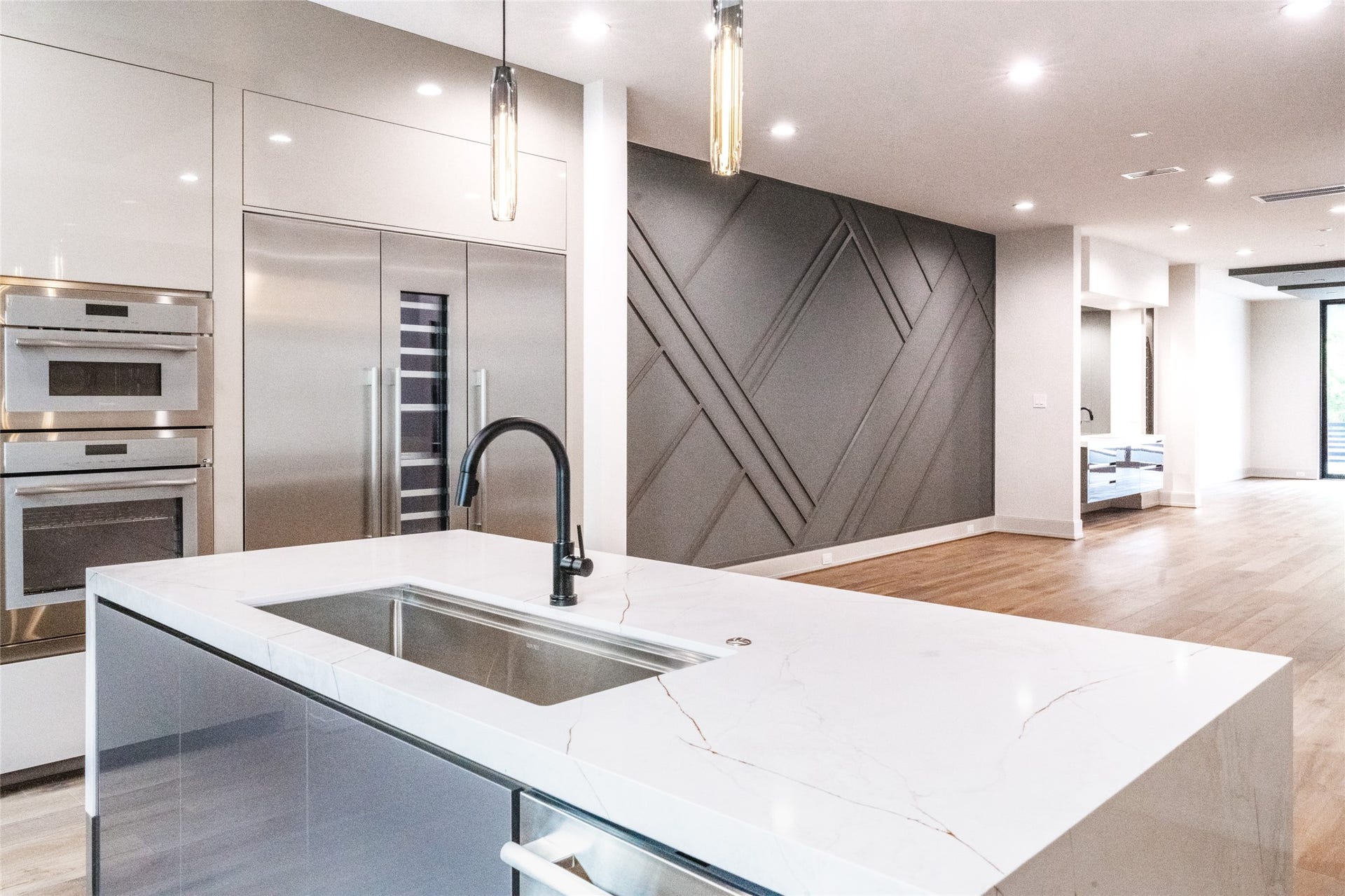 1517 W McDuffie Street, Houston, TX 77019 1517 W McDuffie Street, Houston, TX 77019
