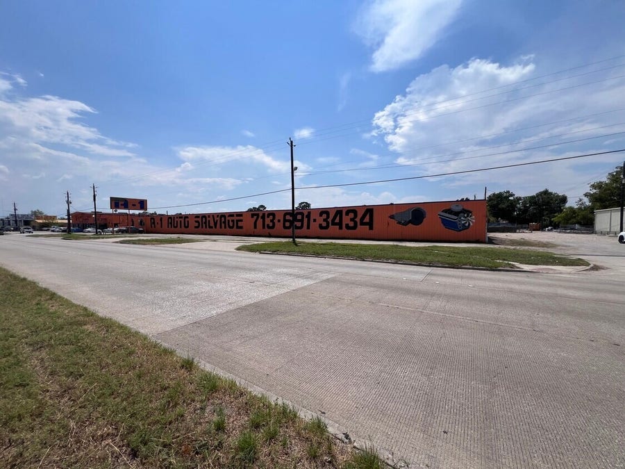 Property photo for 6315 N Shepherd Drive N, Houston, TX